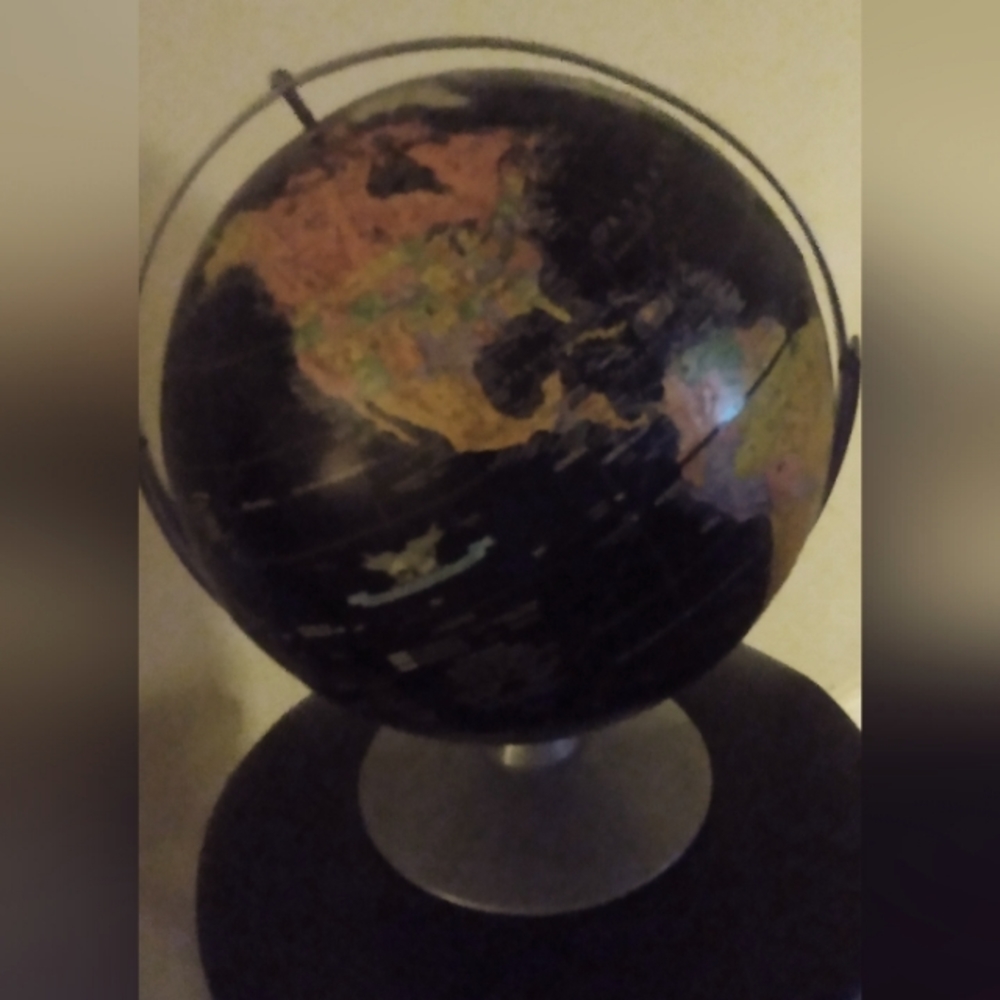 12 “ BLACK STARLIGHT WORLD GLOBE METAL BASE.